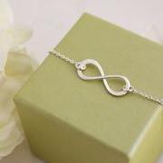 Sterling Silver Infinity bracelet, simple Infinity bracelet, Bridesmaid gift, wedding, Mother Bracelet, Infinite Friendship, love